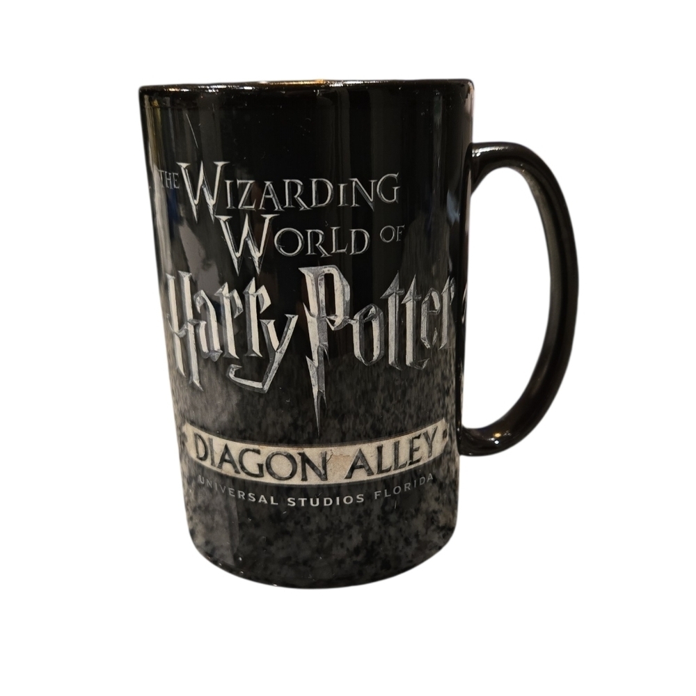 WIZARDING WORLD OF HARRY POTTER  DIAGON ALLEY . UNIVERSAL STUDIOS FLORIDA. MUG.